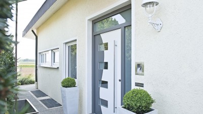 Portes d'entrée en PVC-alu